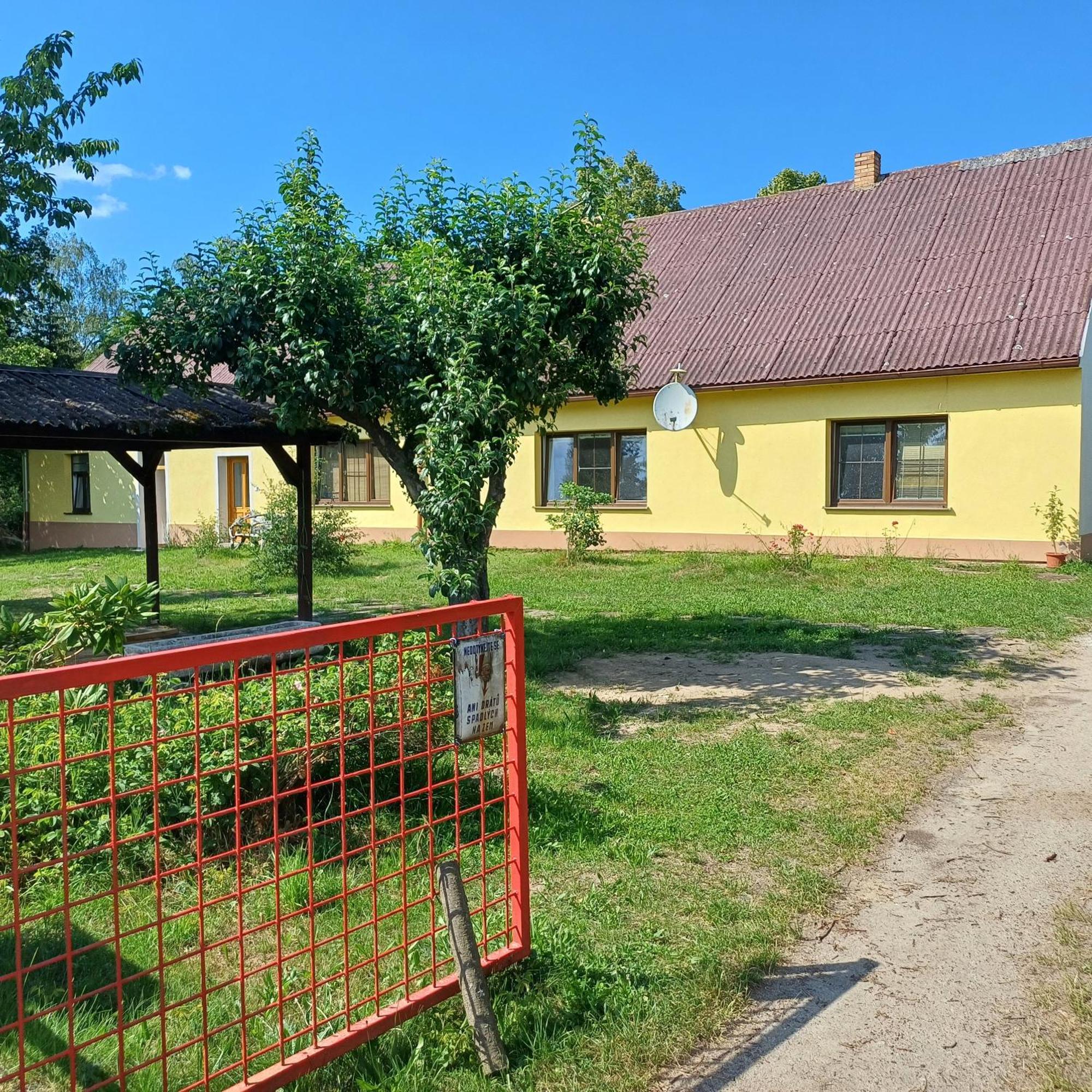 Apartamento Statek U Spulaka Lomnice nad Lužnicí Exterior foto